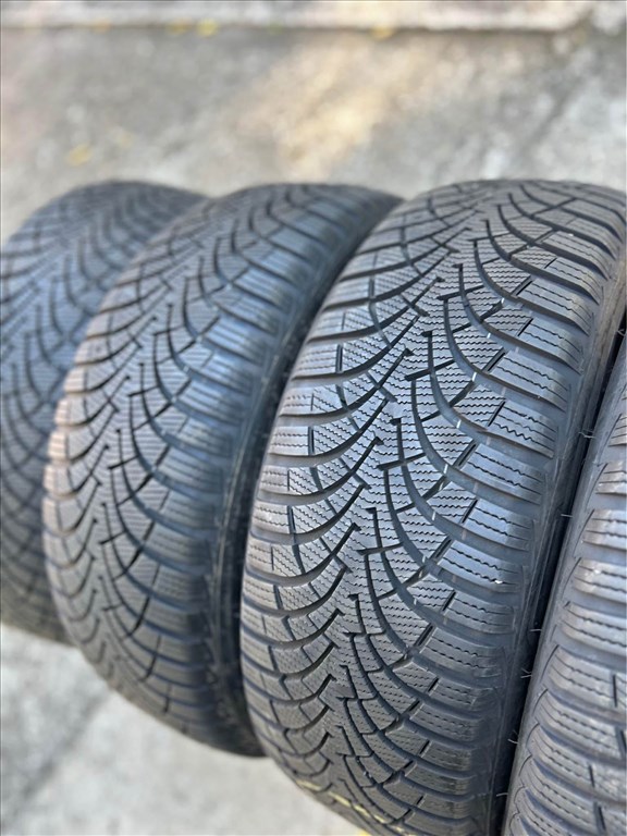  205/5516" újszerű Goodyear téli gumi 205/55 R16, 205/55 R16  7. kép