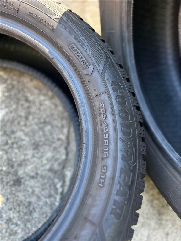  205/5516" újszerű Goodyear téli gumi 205/55 R16, 205/55 R16  8. kép