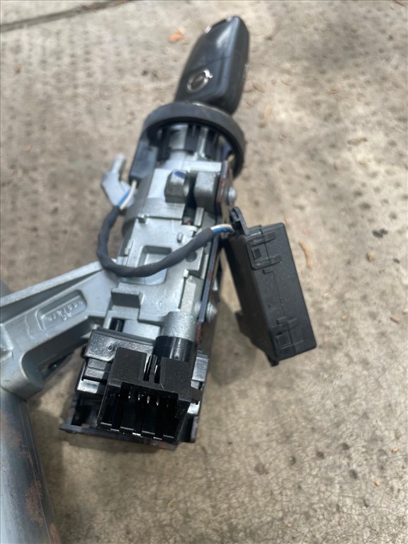 Opel Astra J Gyújtáskapcsoló 2 db kulcs , Kormányoszlop 13328668  5. kép