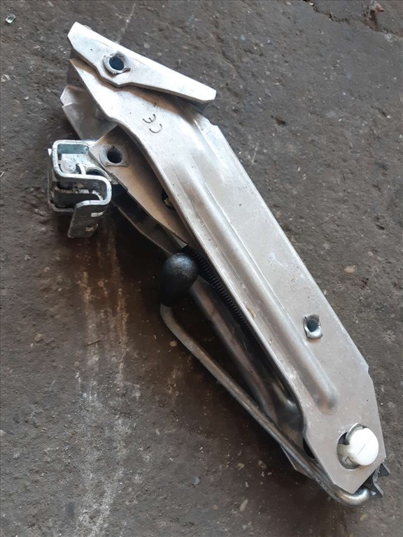 Audi A3 8L Emelõ 8L0 011 031 A 1. kép