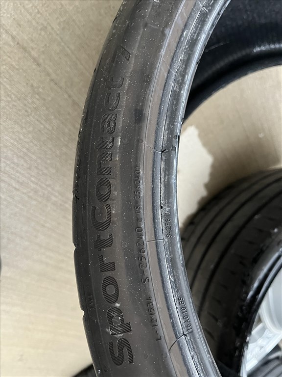  335/25ZR22" használt Continental nyári gumi(2db) 2. kép