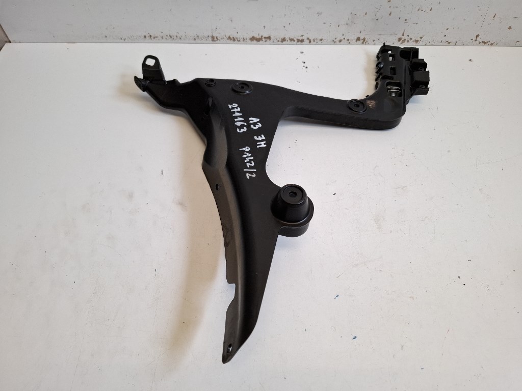 Audi A3 5 ajtós (8P) jobb hátsó lökhárító oldal tartó 8P4807378B 1. kép