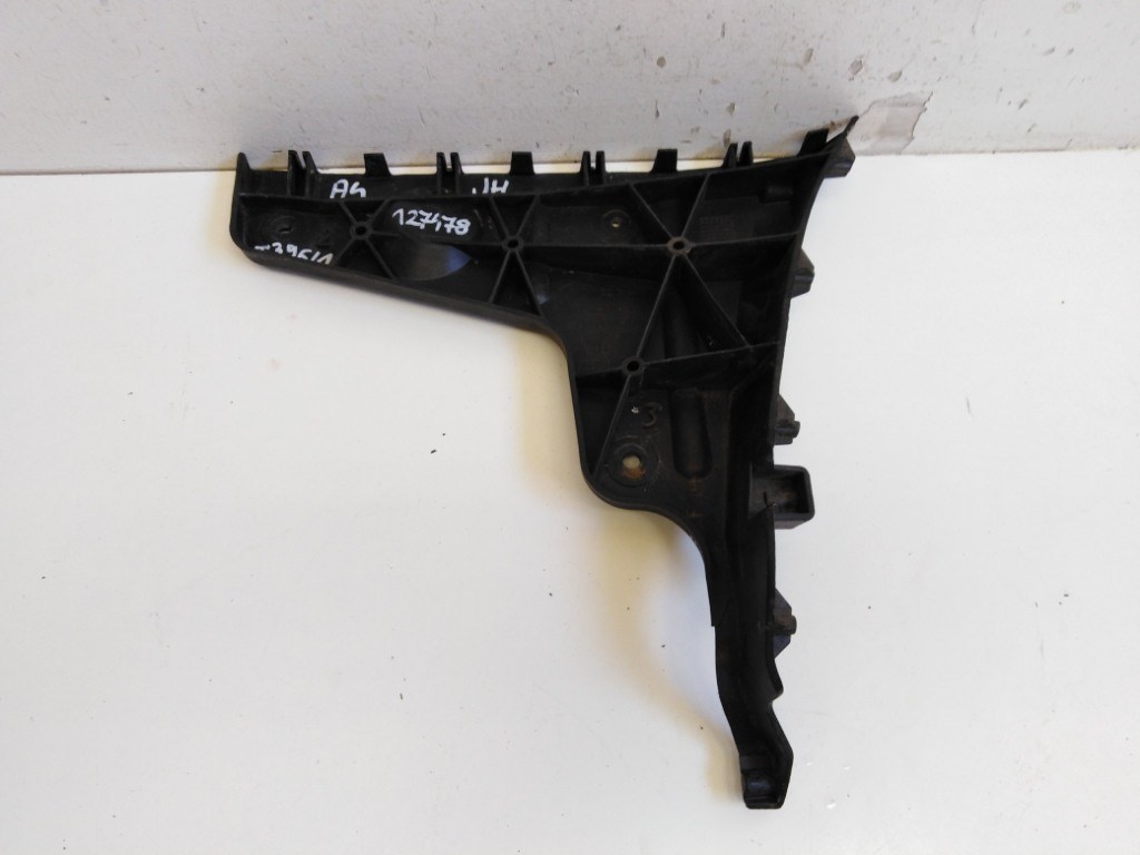 Audi A4 kombi (8E B7) jobb hátsó lökhárító oldal tartó 8E9807454A 1. kép