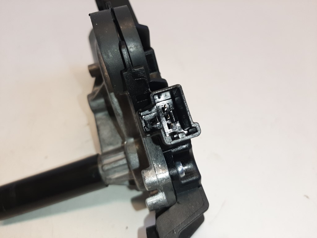 Ford Focus 5 ajtós hátsó ablaktörlõ motor BV6117K441AA 0390201205 4. kép