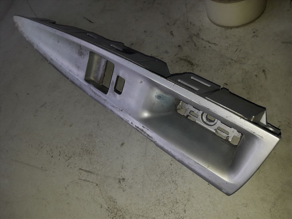 Mazda 2 DY 02-06 Bal Elsõ Ablakemelõ Kapcsoló Keret 3M71-A24185-B 1. kép