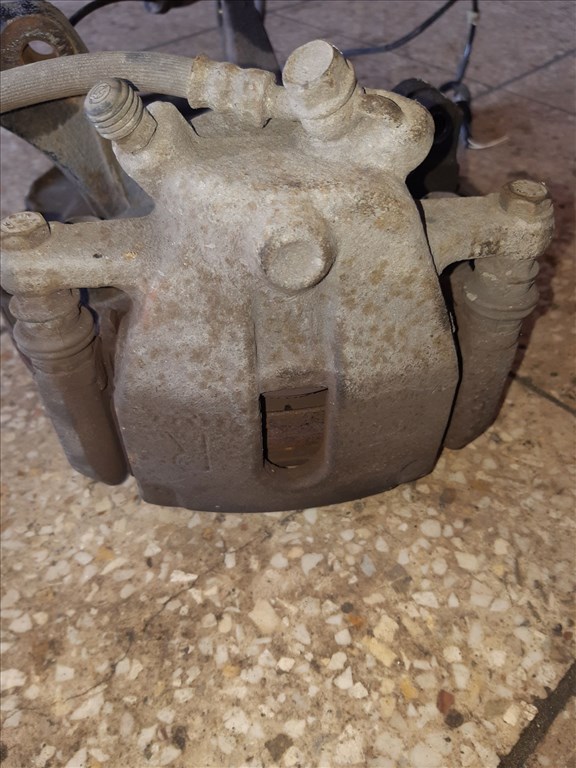 Suzuki Swift III 04-10 Jobb Elsõ Csonkállvány Kerékaggyal  Féknyereg  ABS Jeladó 2. kép