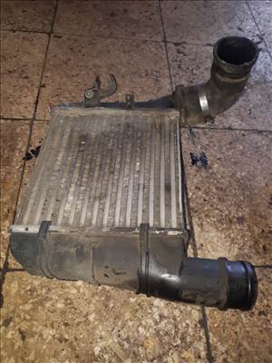 Audi A4 B6 Töltőlevegő Hûtő / Intercooler 8E0 145 805 F