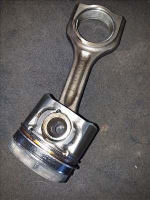 Ford Fiesta VII Dugattyú  Hajtókar