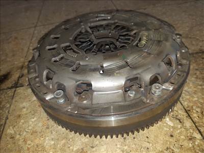 BMW E90 Kuplung Szett  Kettőstömegû Lendkerék 21.21 7565 745