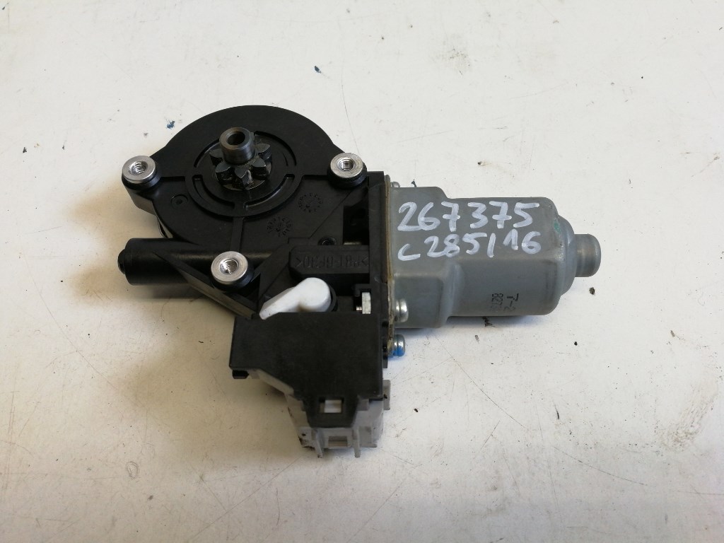 Nissan Leaf (ZE0) bal hátsó ablakemelõ motor 82730CV01B 2. kép