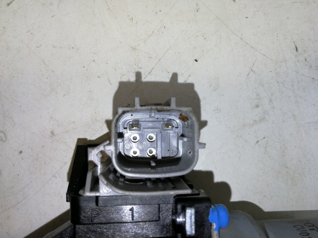 Nissan Leaf (ZE0) bal hátsó ablakemelõ motor 82730CV01B 4. kép