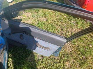 SUZUKI SWIFT II Ferdehátú (EA, MA) Jobb első Ajtó Kárpit