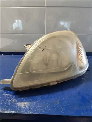 Toyota Yaris 98-05 Bal Első Lámpa / Fényszóró