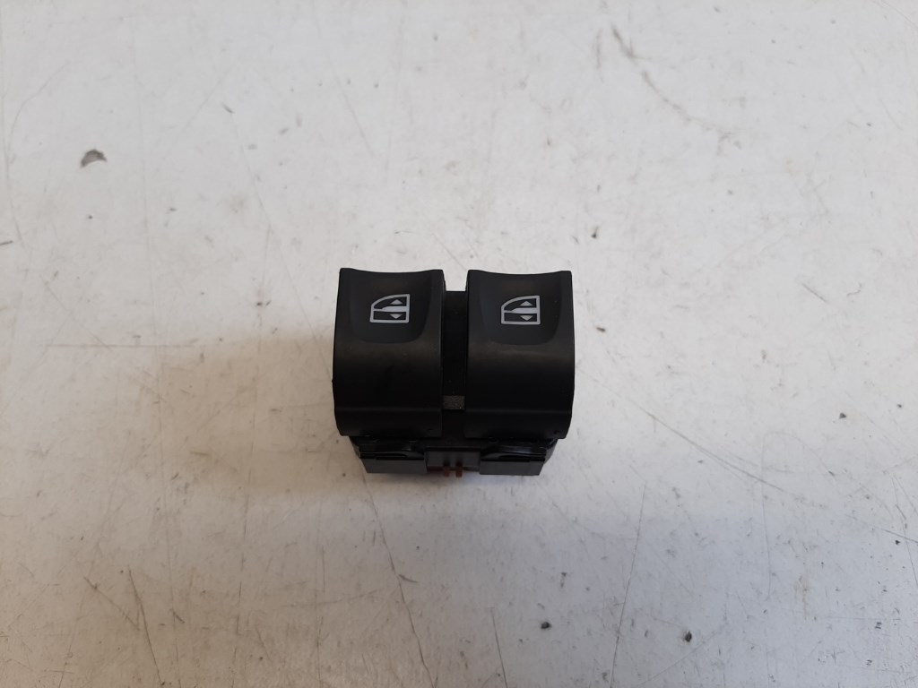 Renault Zoe bal elsõ ablakemelõ kapcsoló 254113300R 1. kép