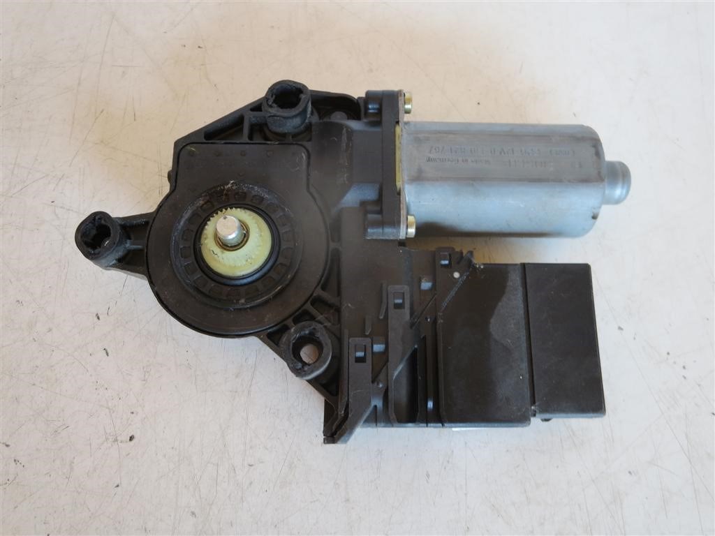 Volkswagen Golf IV (1J) bal hátsó ablakemelõ motor 1. kép