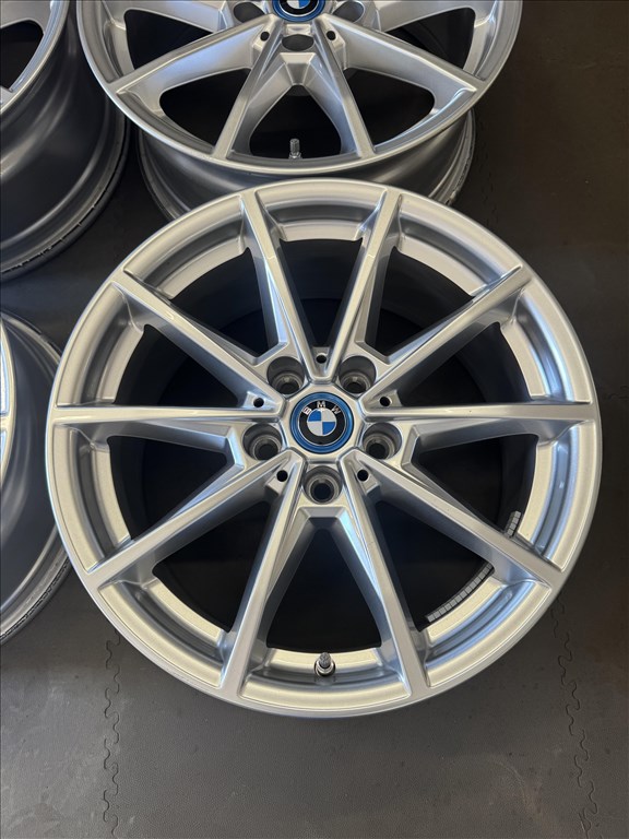  5x112 lyukosztású 7,5JJ 17" újszerű (gyári felni)  2. kép