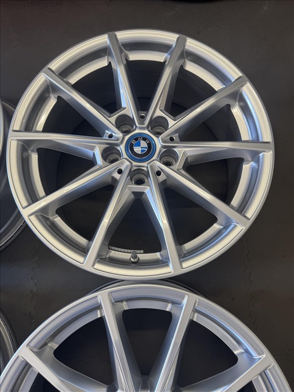  5x112 lyukosztású 7,5JJ 17" újszerű (gyári felni)  5. kép