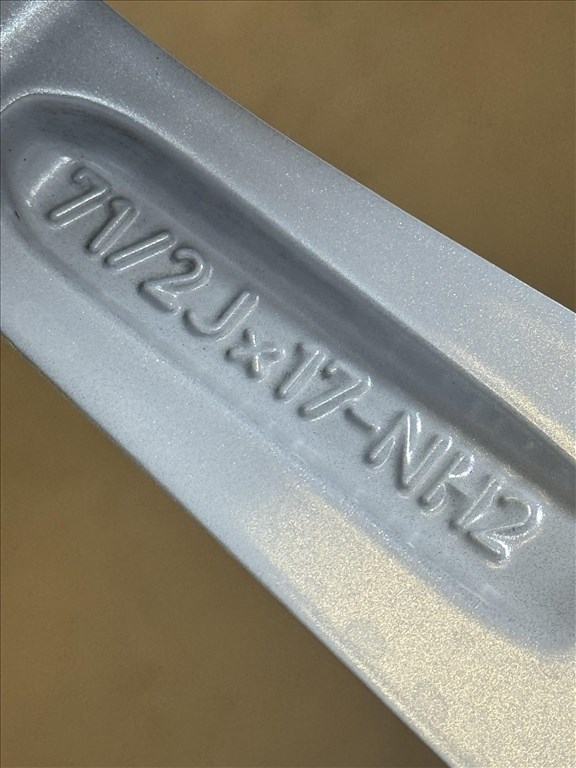  5x112 lyukosztású 7,5JJ 17" újszerű (gyári felni)  8. kép