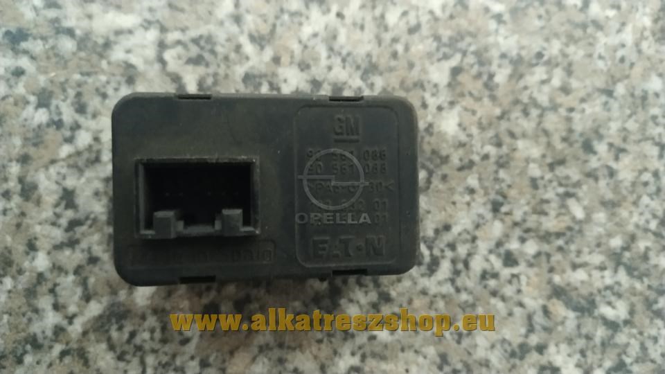 Opel Zafira A bal első ablakemelő kapcsoló. 4es 90561086 2. kép