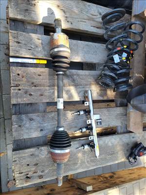 Kia Cee'd (CD) 1,5 Benzin bal első Fèltengely