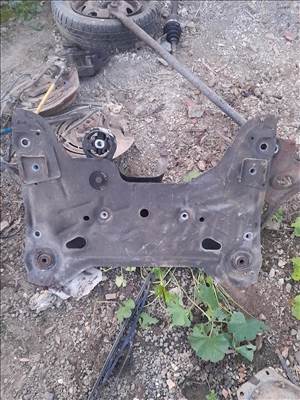 Renault trafic bölcső