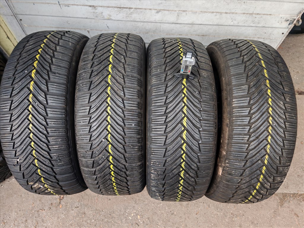  215/6016" újszerű Michelin téli gumi gumi 1. kép