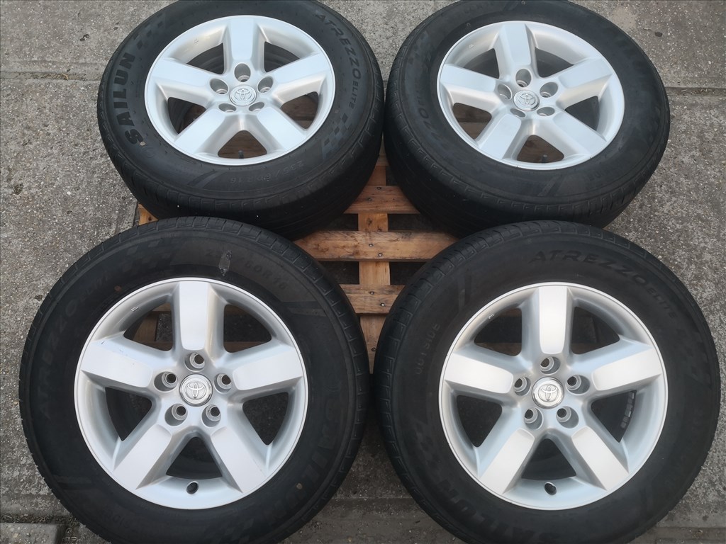 Toyota 16-os gyári alufelnik 5x114.3-as lyukosztású 5. kép