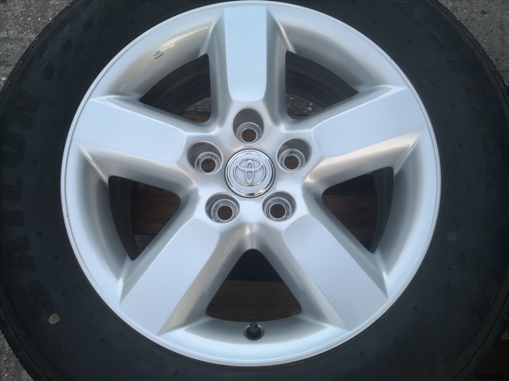 Toyota 16-os gyári alufelnik 5x114.3-as lyukosztású 2. kép