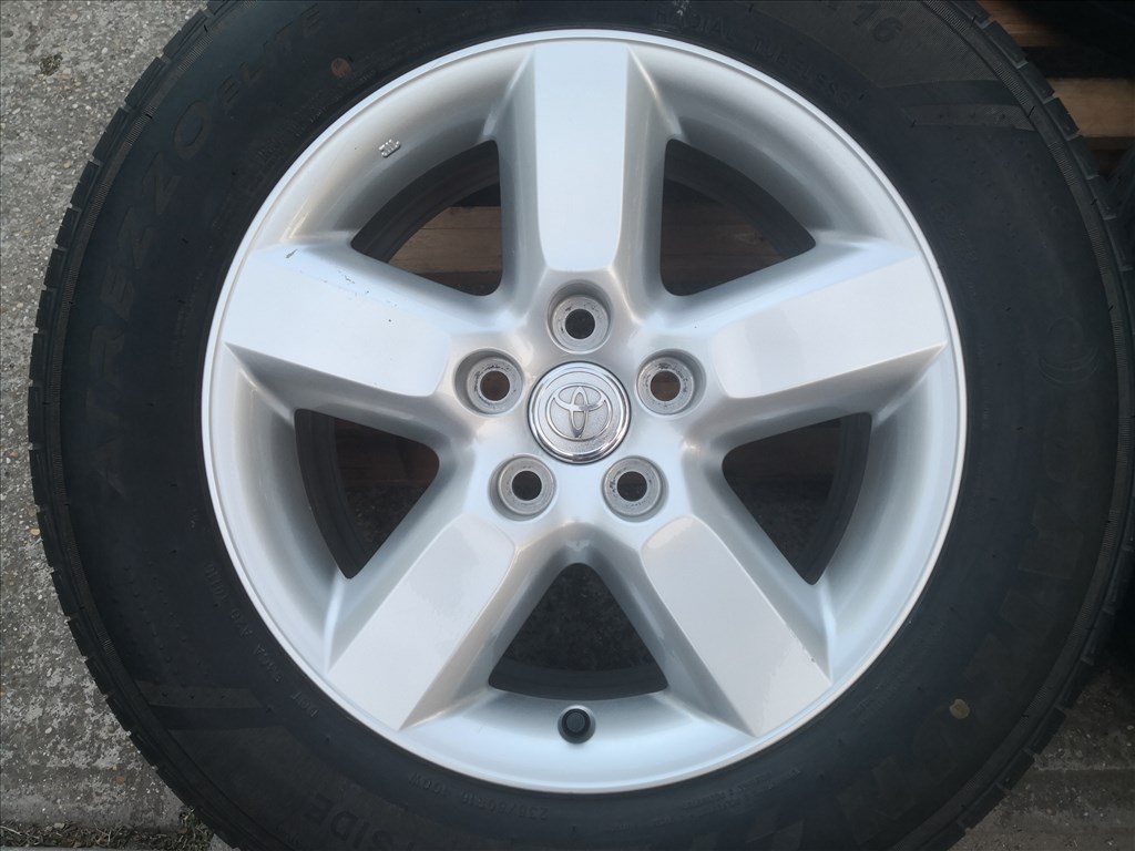 Toyota 16-os gyári alufelnik 5x114.3-as lyukosztású 3. kép