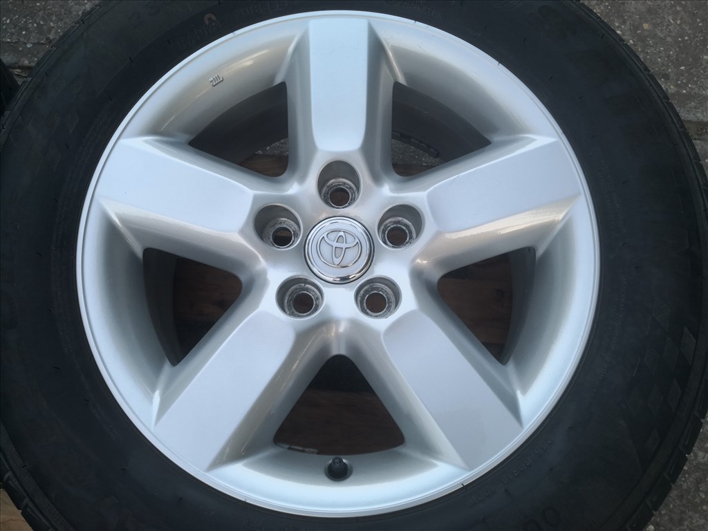 Toyota 16-os gyári alufelnik 5x114.3-as lyukosztású 1. kép