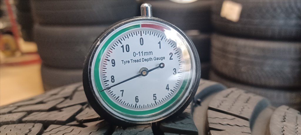 Falken Eurowinter HS01 245/45 R18 téli gumik 2db.7,5mm 3. kép