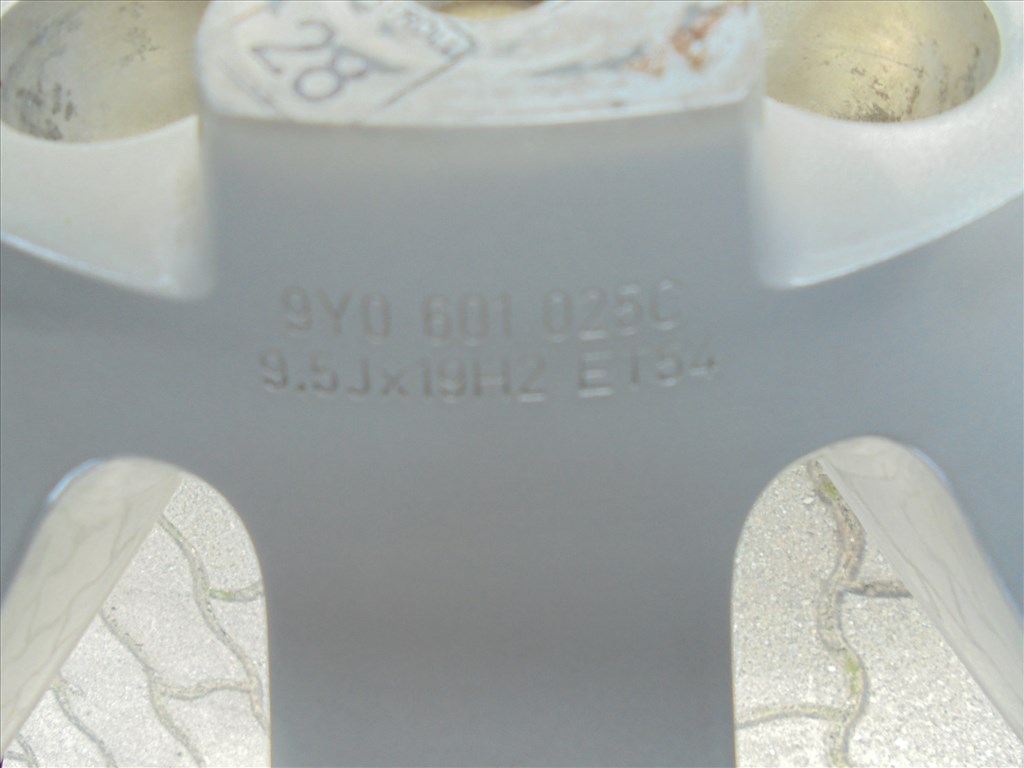 Porsche 19-es szenzoros gyári alufelni mint az új eladó 8. kép