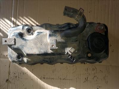 Suzuki Vitara Szelepfedél