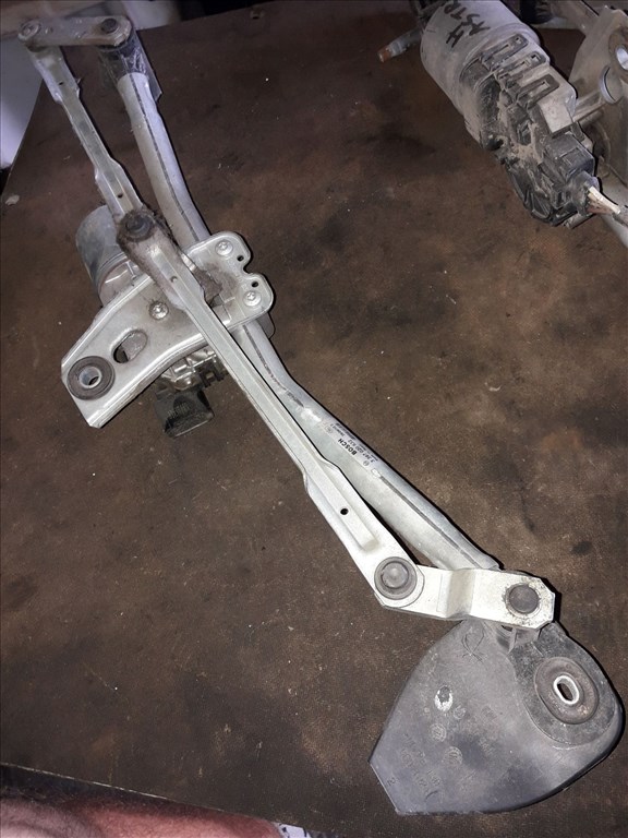 Opel Astra H Elsõ Ablaktörlõ Motor ቛõ Ablaktörlõ Mechanika 132 71 686 2. kép