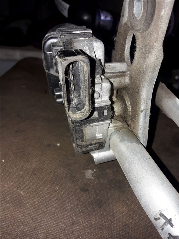 Opel Astra H Elsõ Ablaktörlõ Motor ቛõ Ablaktörlõ Mechanika 132 71 686 3. kép