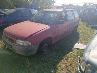 OPEL ASTRA F Kombi (51, 52) Bal első Dobbetét (Kerékjárati, Műanyag)