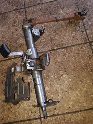 Suzuki Swift III 04-10 Kormányoszlop  Kormánykardán 48200-62J10