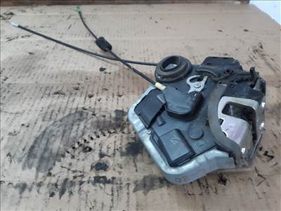 Suzuki Grand Vitara 05- Bal Hátsó Ajtó Zárszerkezet  Központizár Motor