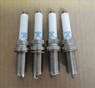 Audi Volkswagen Seat Skoda NGK 94833 új gyujjtógyertya készlet 