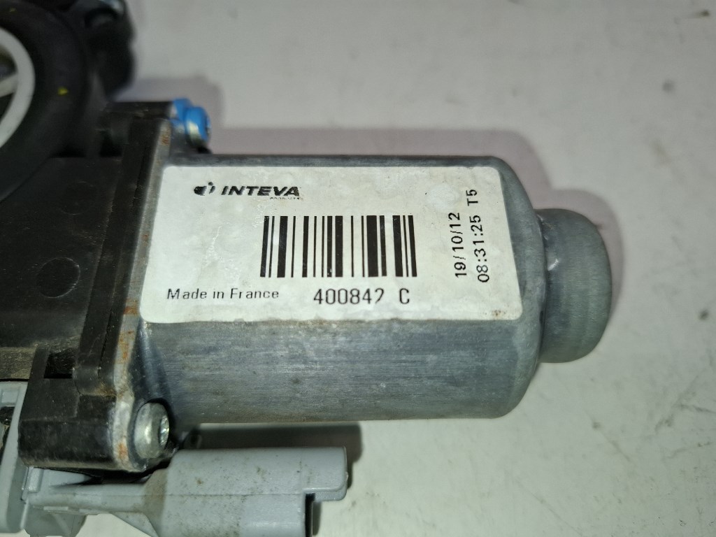 Toyota Aygo (AB10) jobb elsõ ablakemelõ motor 3. kép