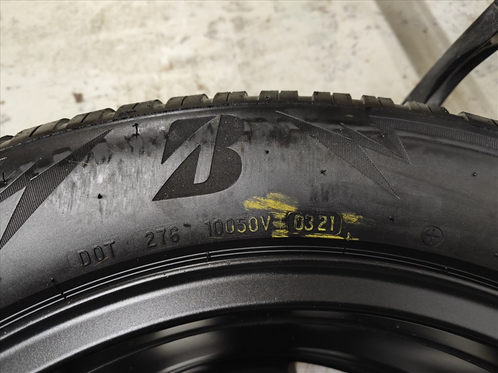  255/5019" használt Bridgestone Blizzak  LM005 téli gumi  4 db  2. kép