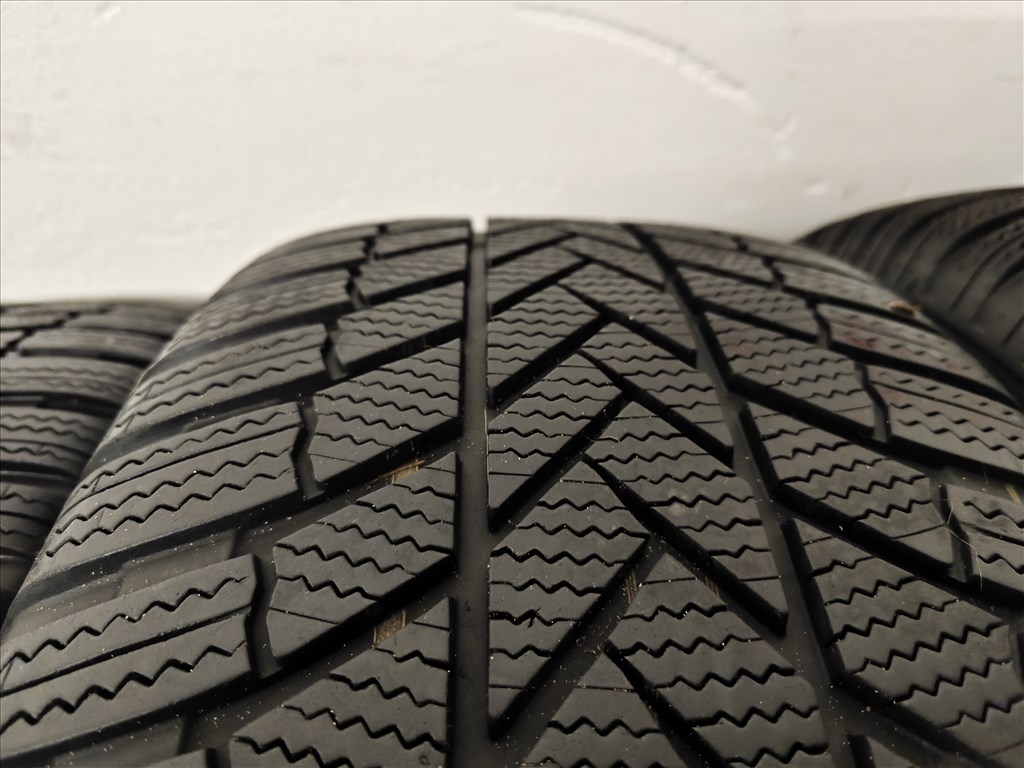  255/5019" használt Bridgestone Blizzak  LM005 téli gumi  4 db  3. kép