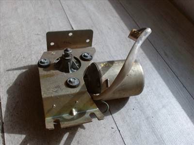 UAZ 452 Ablaktörlő motor első