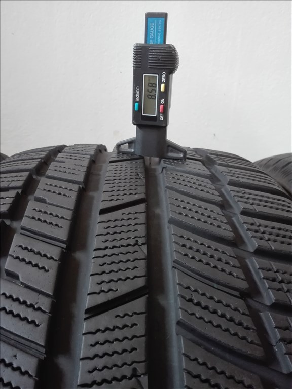255/50R19 Toyo téli gumi garnitúra 255/50 r19 5. kép
