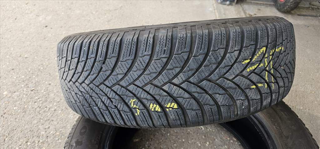  215/65 R17" használt Firestone Winterhawk 4 XL téli gumi gumi 4. kép