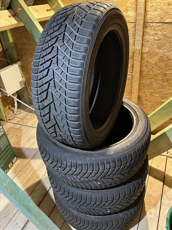  235/4519" újszerű Yokohama téli gumi gumi 1. kép