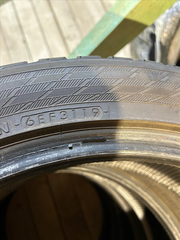  235/4519" újszerű Yokohama téli gumi gumi 6. kép