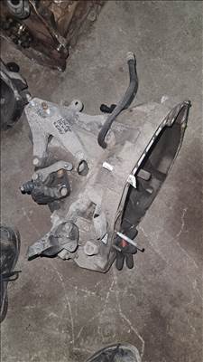 Dacia váltó  cejrqk9