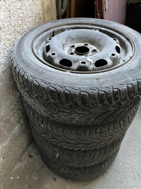  14" használt (gyári felni) felni, rajta használt gumi  1. kép