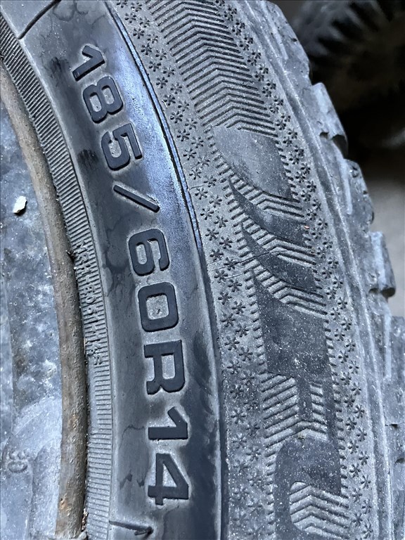  14" használt (gyári felni) felni, rajta használt gumi  3. kép